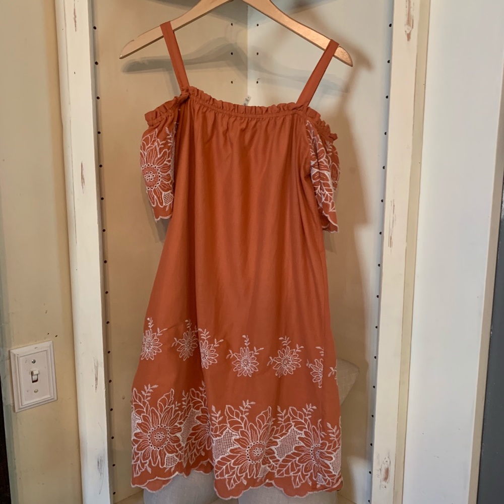 Color Thread Dress - Picture 3 of 8